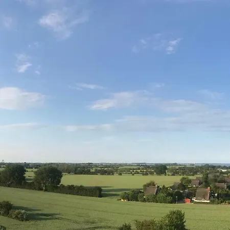 Vier Jahreszeiten 2-80 דירה